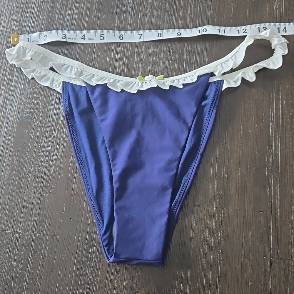 Edikted Kellie Navy Bikini Set Size Medium - Picture 12 of 13